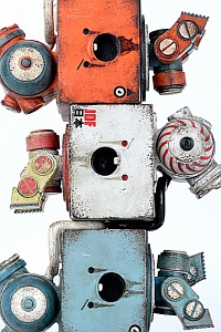 threeA Toys World War Robot 3AGO Bomb V2 Square Set Action Figure