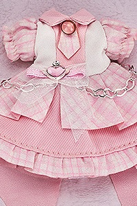 GOOD SMILE ARTS Shanghai Nendoroid Doll Oyofuku Set Idol-fu Issho: Girl (Baby Pink)