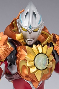 BANDAI SPIRITS S.H.Figuarts Solis Armor