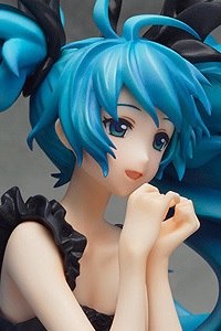 GOOD SMILE COMPANY (GSC) Character Vocal Series 01 Hatsune Miku Deep Sea Girl Ver. 1/8 PVC Figure (3rd Production Run)