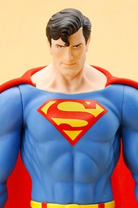 KOTOBUKIYA DC UNIVERSE ARTFX+ Superman Super Powers Classics 1/10 PVC Figure